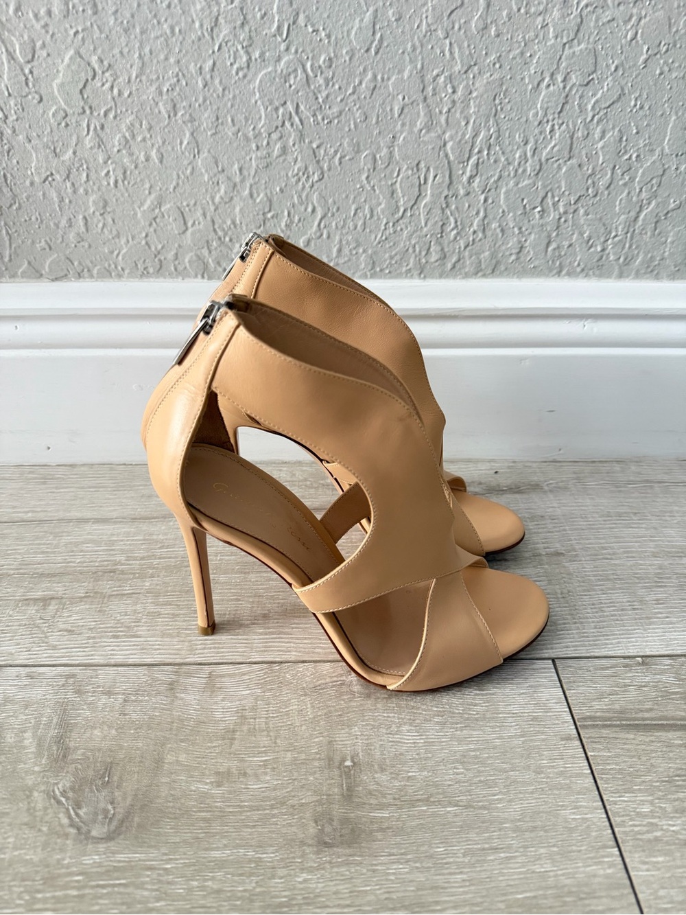 Gianvito Rossi Beige nude leather Cutout Stiletto Sandals heels women 37